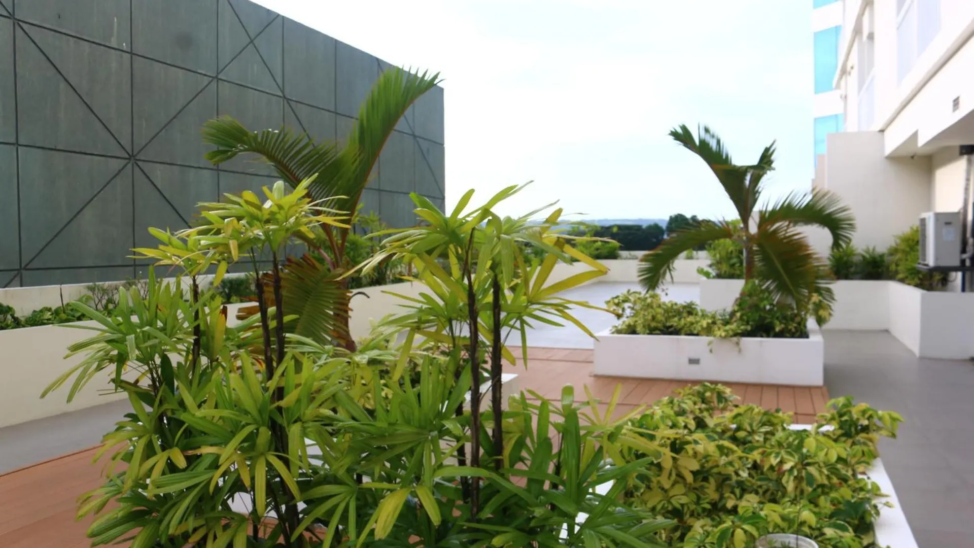Triann Condo Staycation Davao In Inspiria Condominium Building Apart-hotel